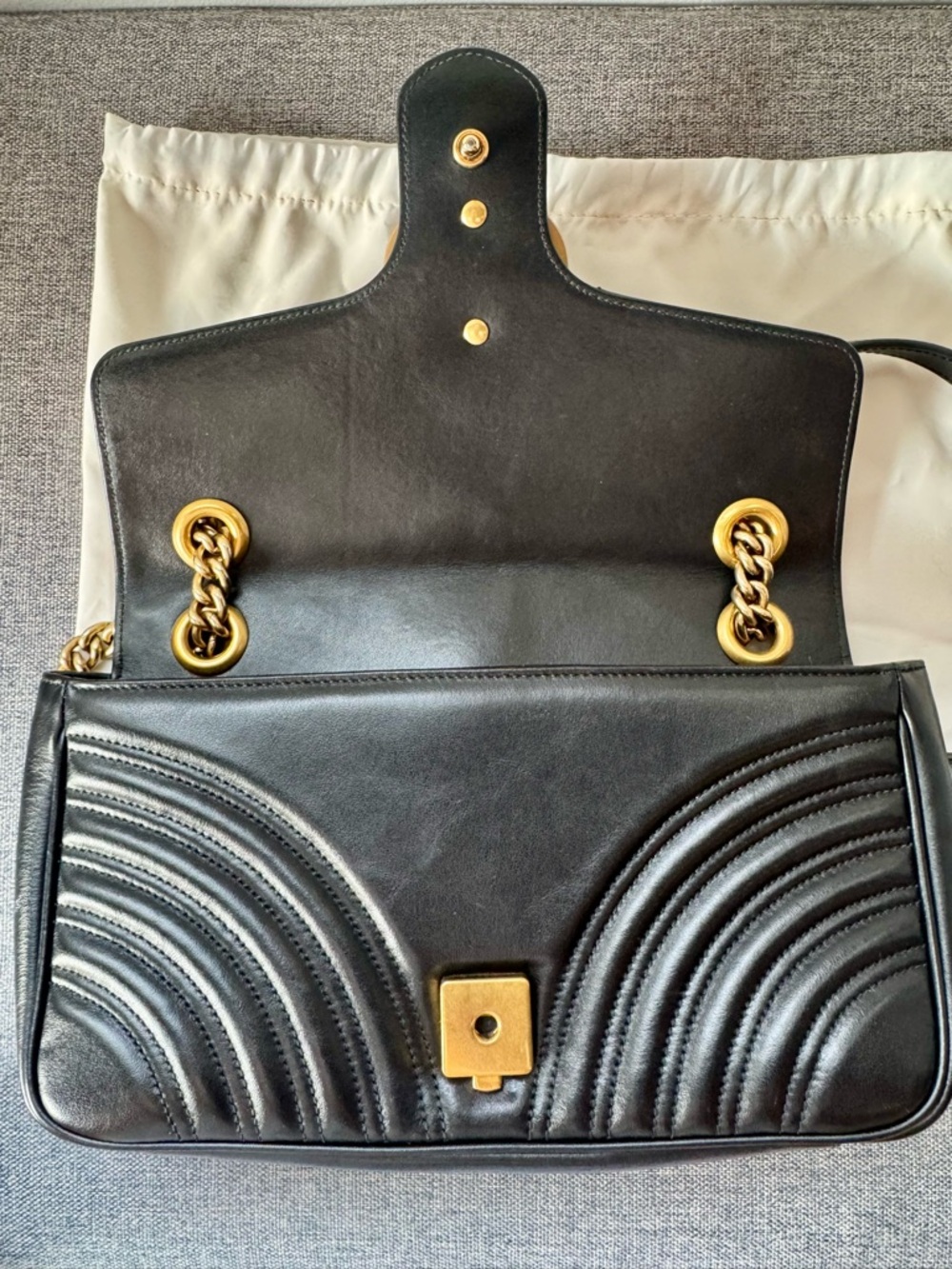 Gucci Marmont Matelassé Black Leather Shoulder Bag, Antique Gold Chain - Picture 5 of 11